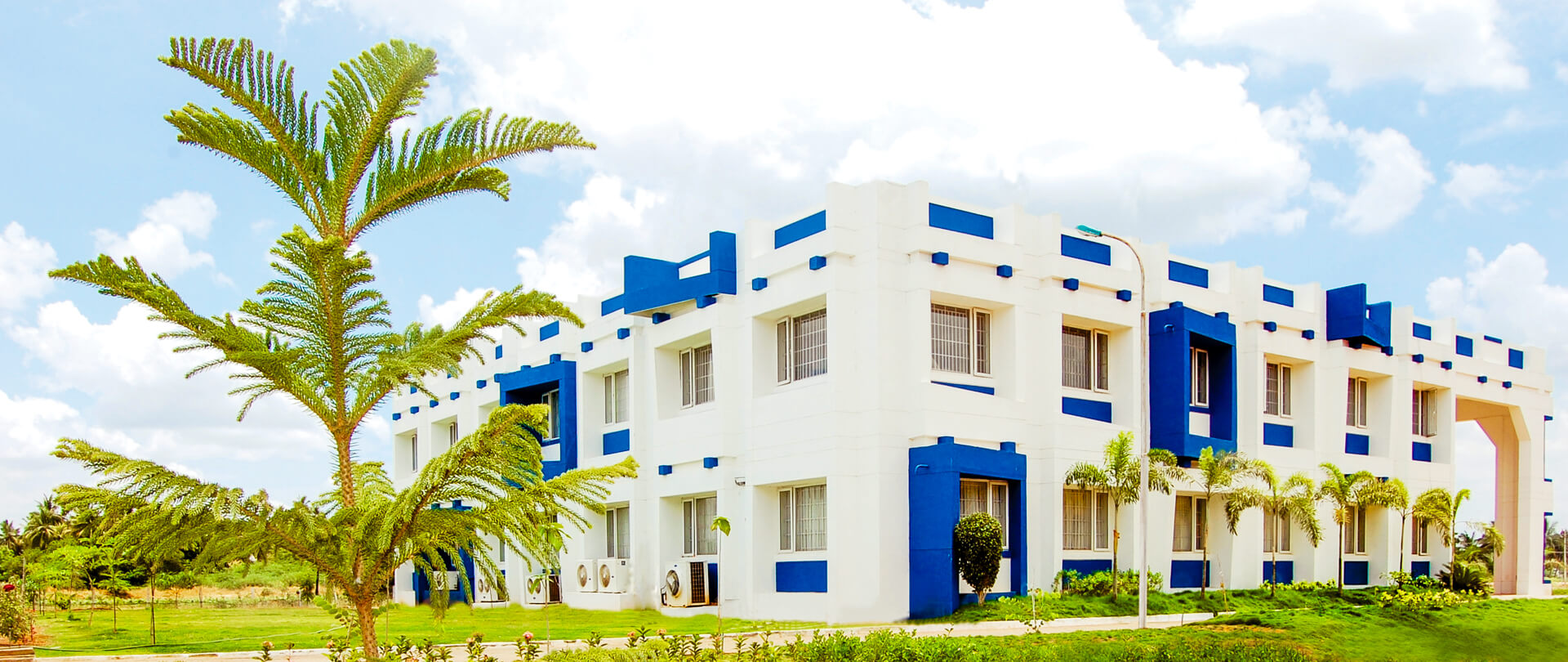 Hallmark Business School