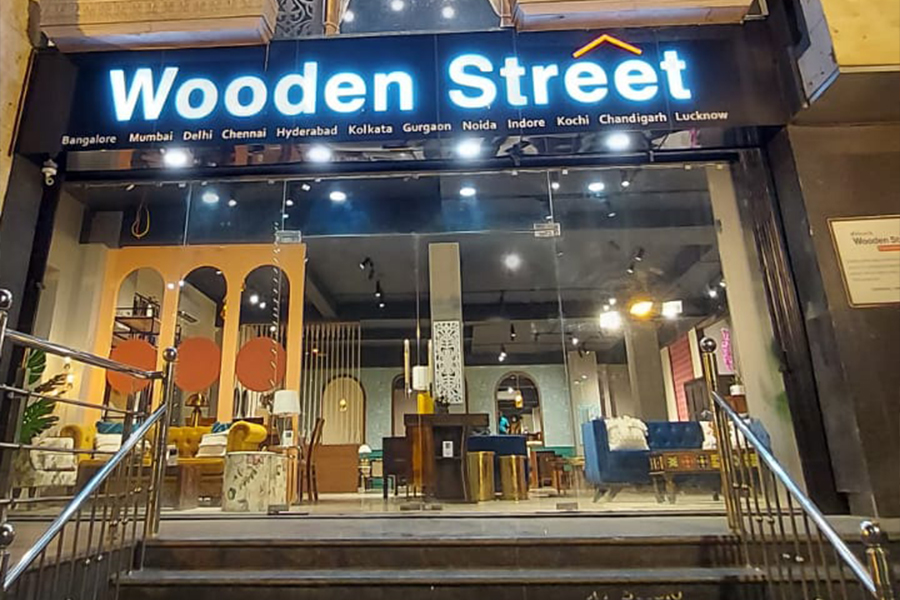 WoodenStreet Furniture Store in Gomti Nagar Lucknow