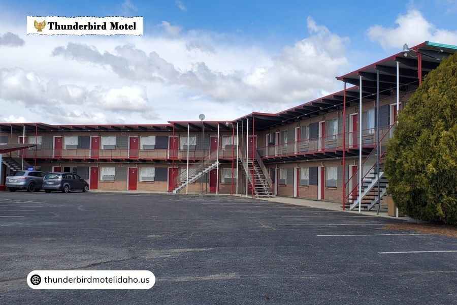 Thunderbird Motel